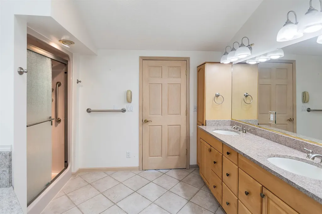 5271 Us-31 N Acme Township MI 49690