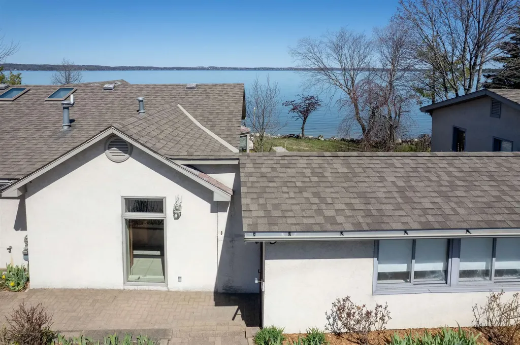 5271 Us-31 N Acme Township MI 49690