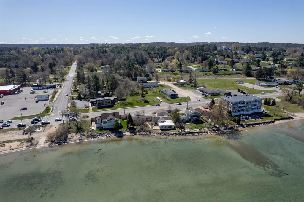 5271 Us-31 N Acme Township MI 49690
