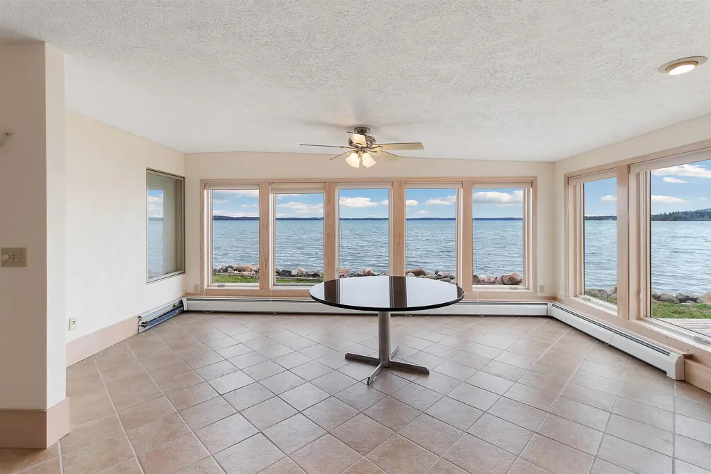 5271 Us-31 N Acme Township MI 49690