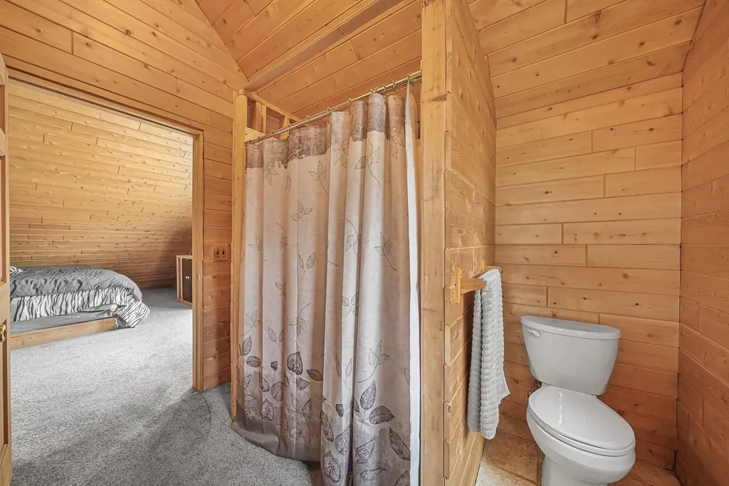 762 Hillcrest Drive Colfax Township MI 49618