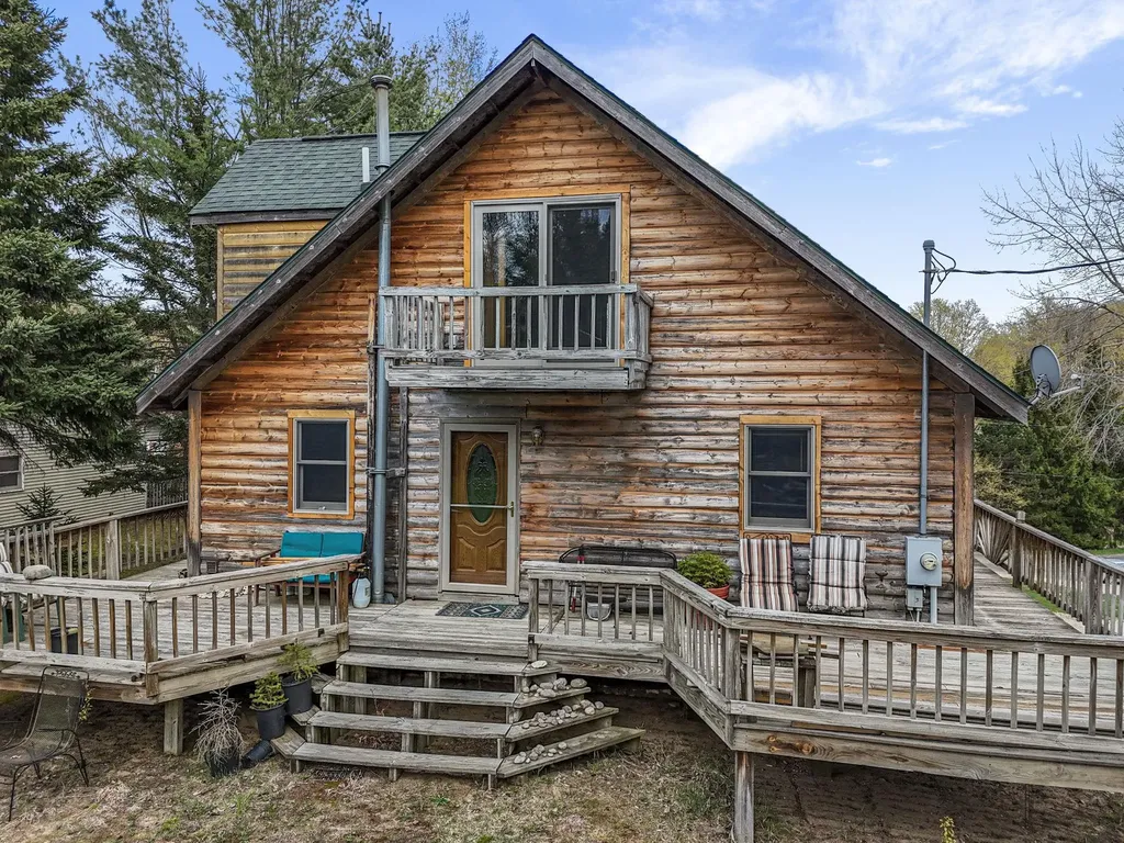 762 Hillcrest Drive Colfax Township MI 49618