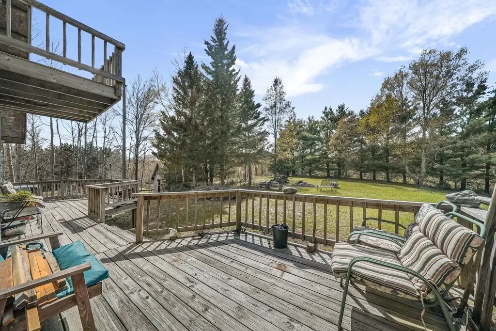 762 Hillcrest Drive Colfax Township MI 49618