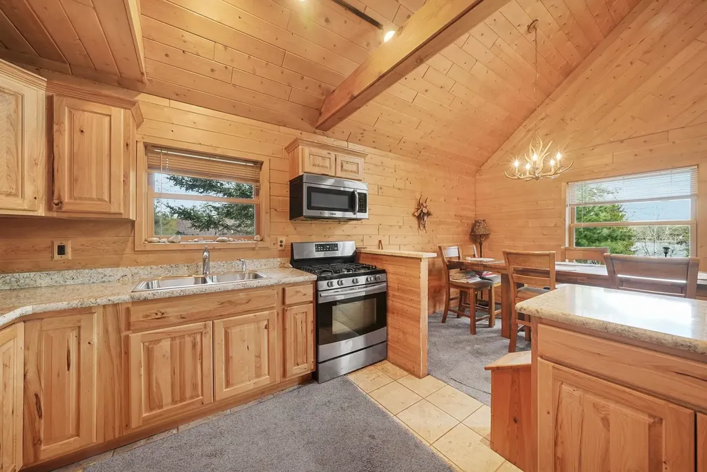 762 Hillcrest Drive Colfax Township MI 49618