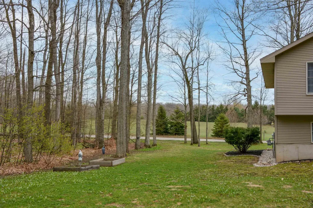 9814 Bobbys Trail Long Lake Township MI 49684