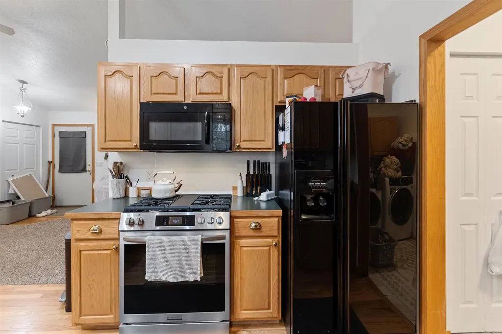9814 Bobbys Trail Long Lake Township MI 49684