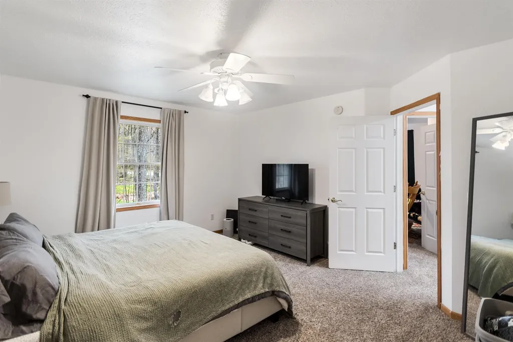9814 Bobbys Trail Long Lake Township MI 49684