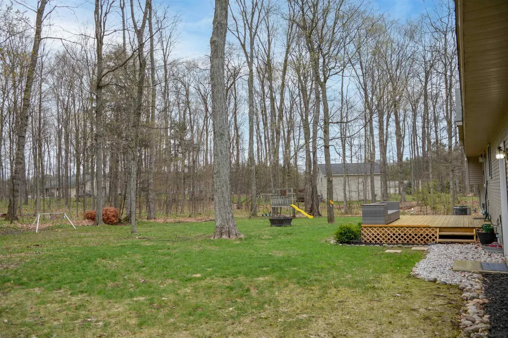 9814 Bobbys Trail Long Lake Township MI 49684
