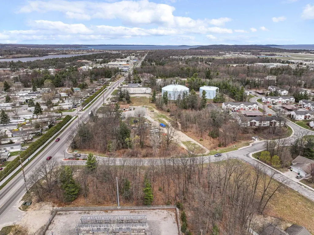 Unit 1 Lafranier Road Garfield Charter Township MI 49686