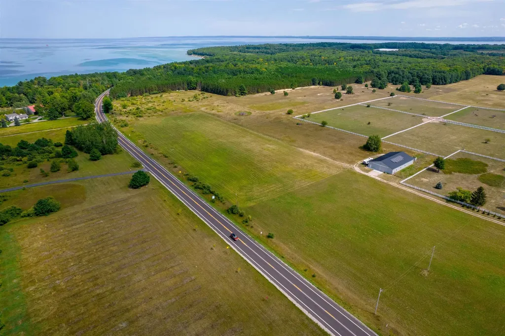 3619 Tompkins Road Peninsula Township MI 49686