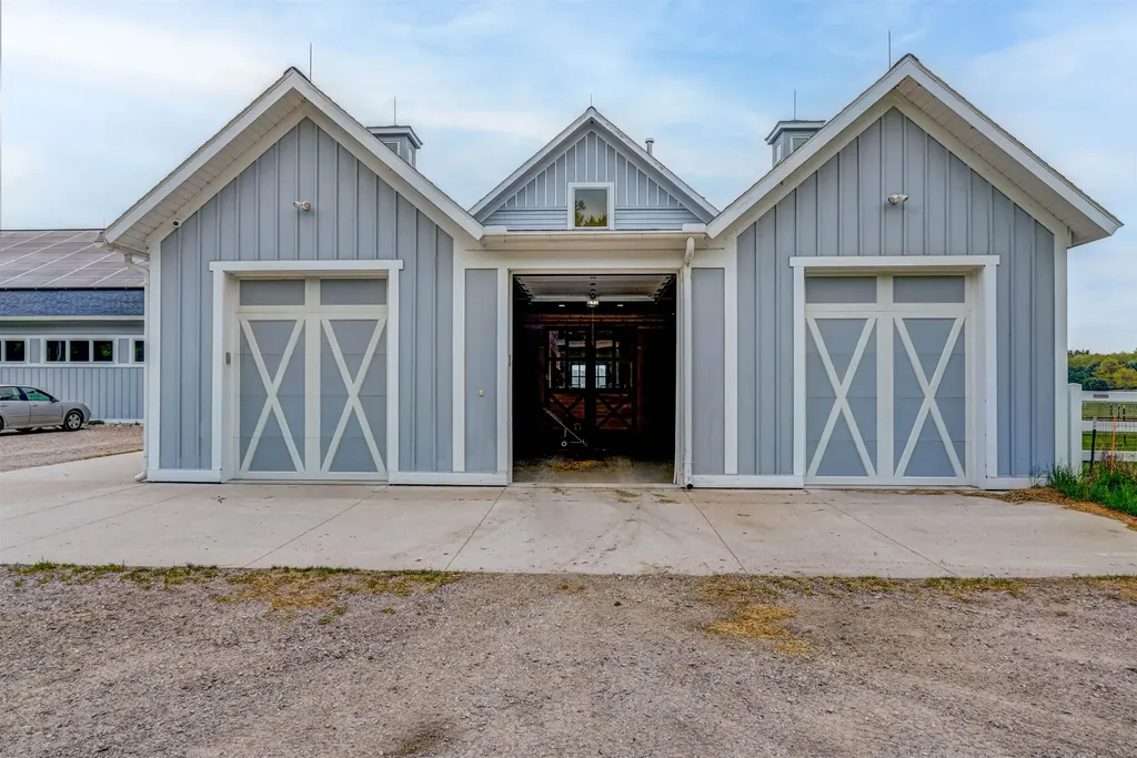 3619 Tompkins Road Peninsula Township MI 49686
