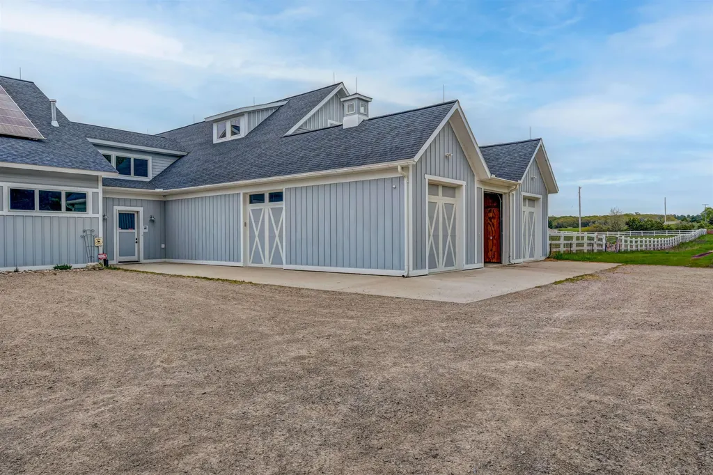 3619 Tompkins Road Peninsula Township MI 49686