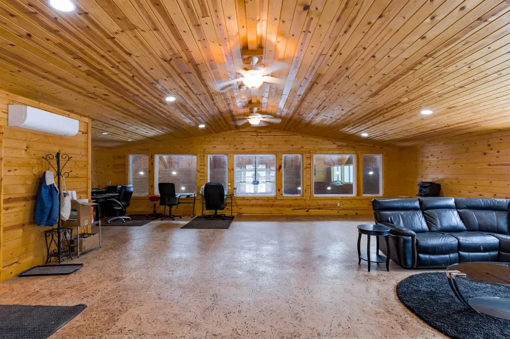 3619 Tompkins Road Peninsula Township MI 49686