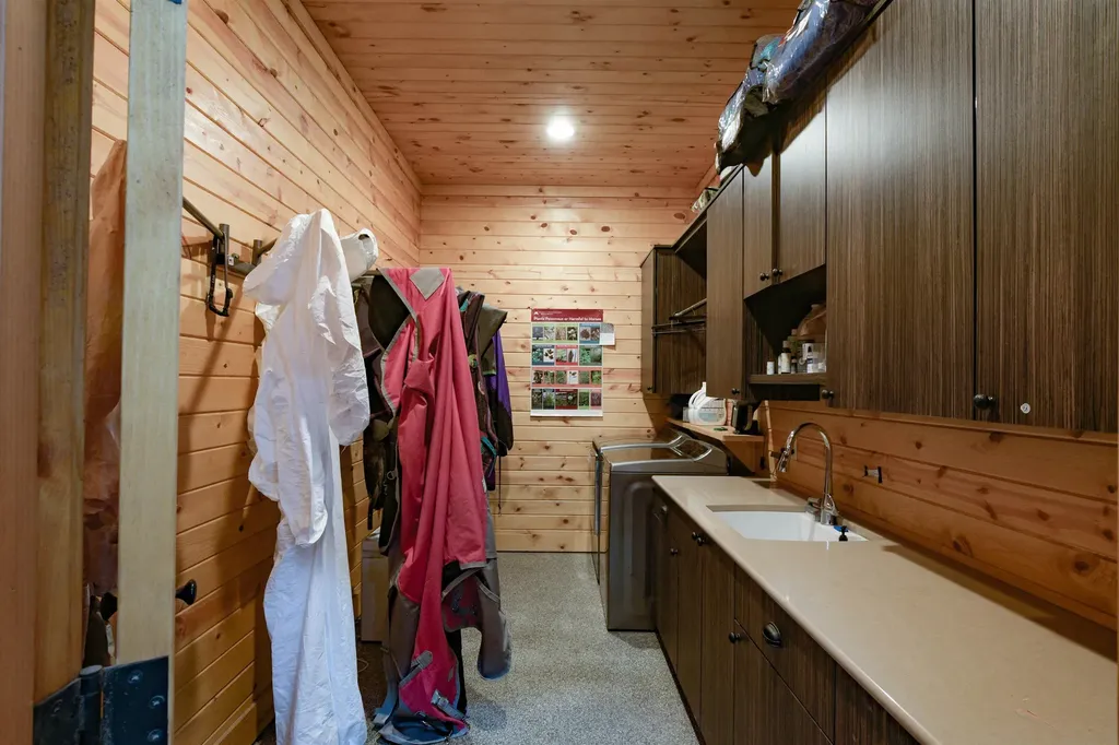 3619 Tompkins Road Peninsula Township MI 49686