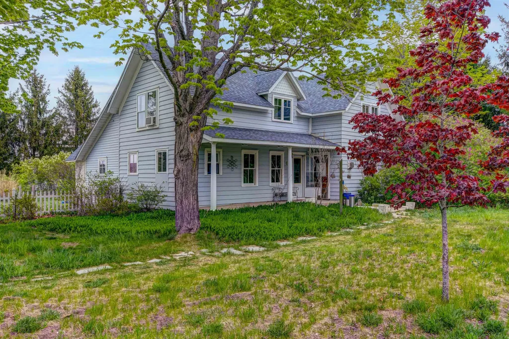 3619 Tompkins Road Peninsula Township MI 49686