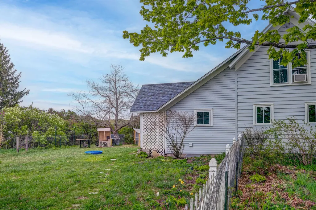 3619 Tompkins Road Peninsula Township MI 49686