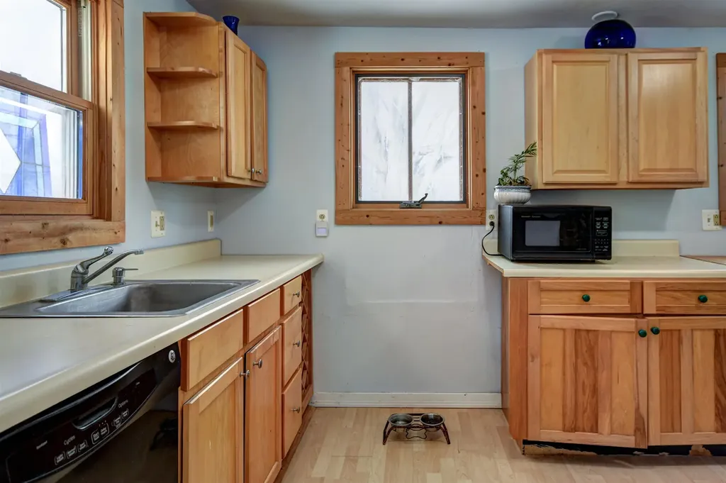 3619 Tompkins Road Peninsula Township MI 49686
