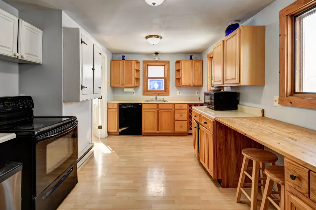 3619 Tompkins Road Peninsula Township MI 49686