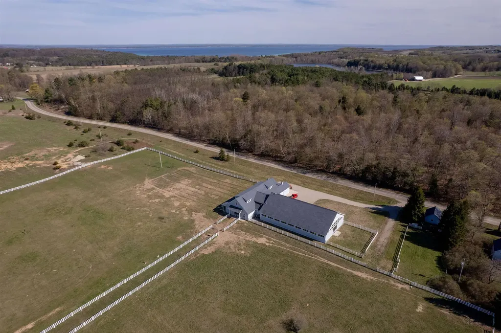 3619 Tompkins Road Peninsula Township MI 49686
