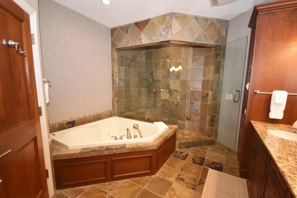 5707 (6a) S Lake Street Glen Arbor Township MI 49636