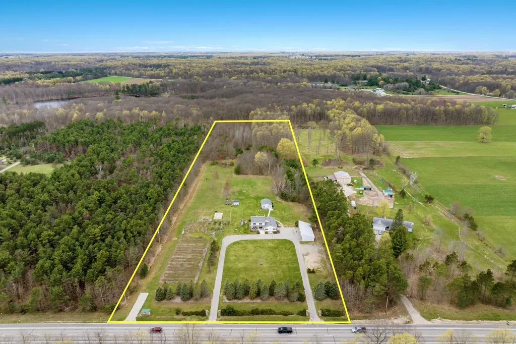 9270 S M-37 Mayfield Township MI 49620