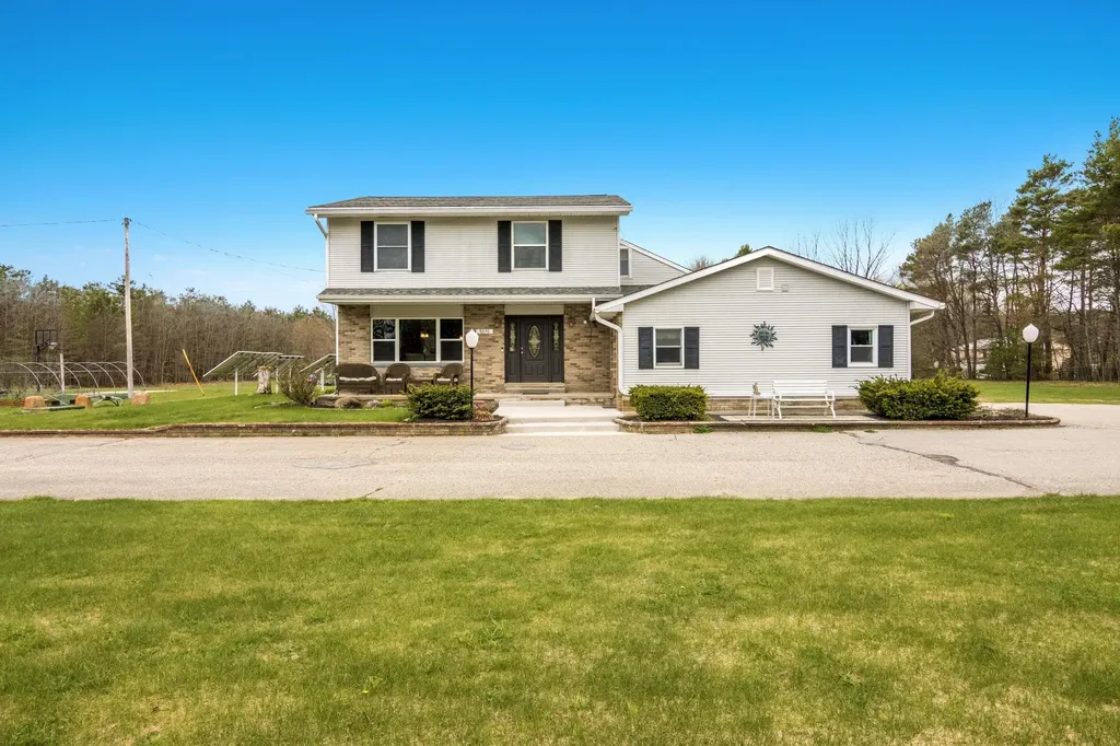 9270 S M-37 Mayfield Township MI 49620