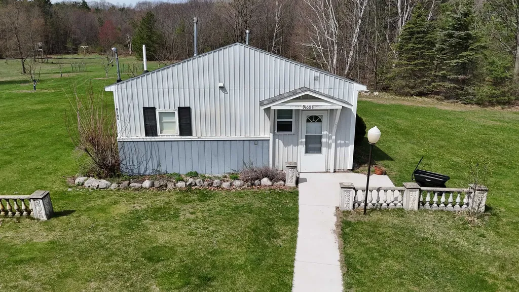 9270 S M-37 Mayfield Township MI 49620