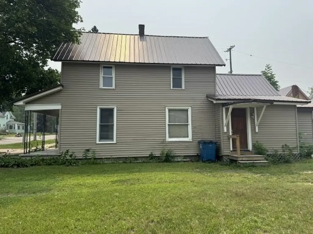 817 N Simons Street Cadillac City MI 49601