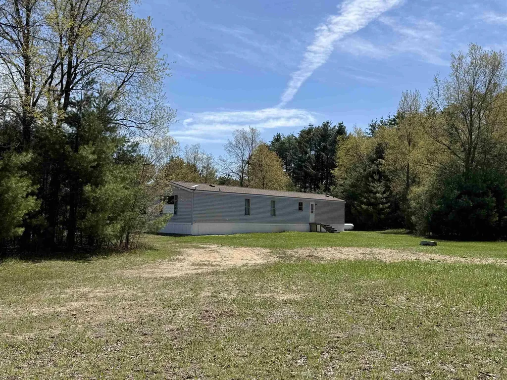7274 S Forward Riverside Township MI 49657