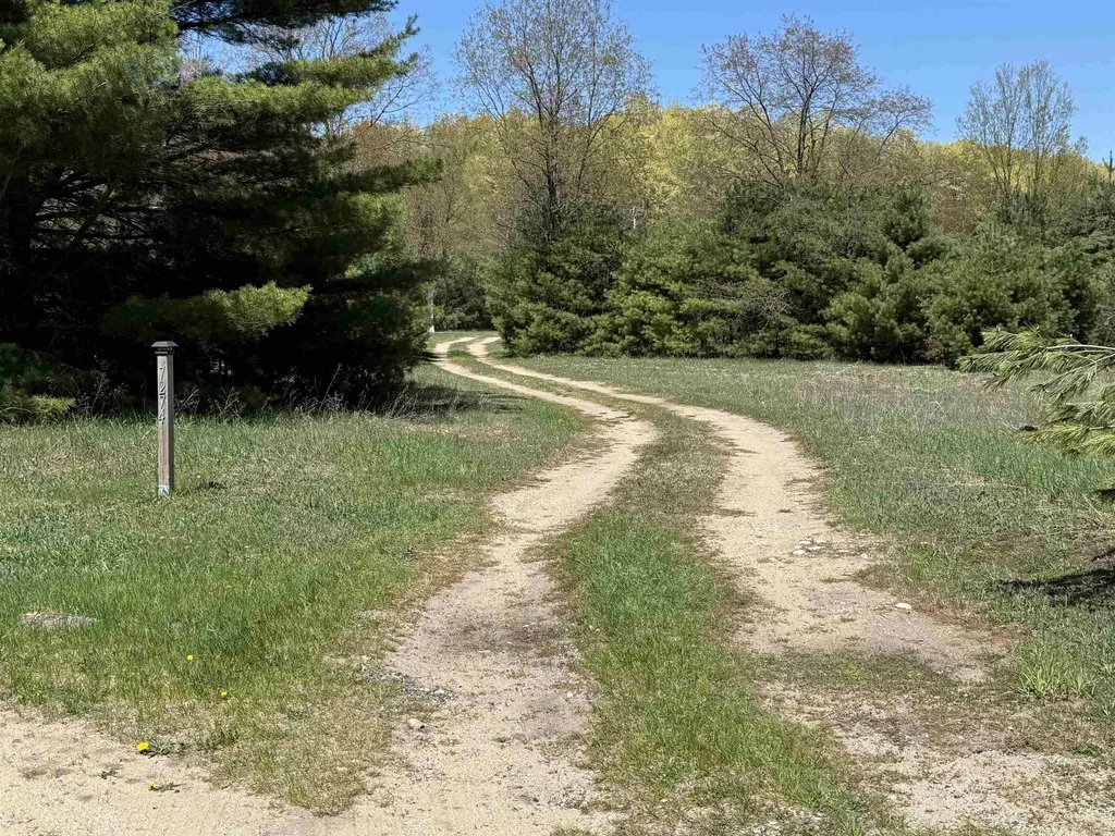 7274 S Forward Riverside Township MI 49657