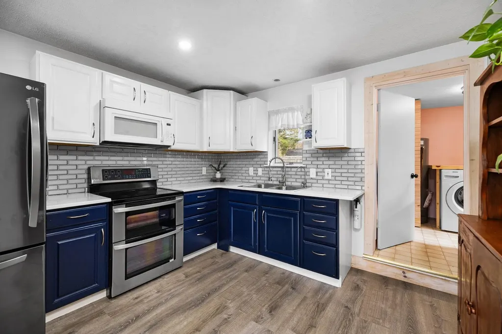 4070 Evelyn Street Acme Township MI 49686