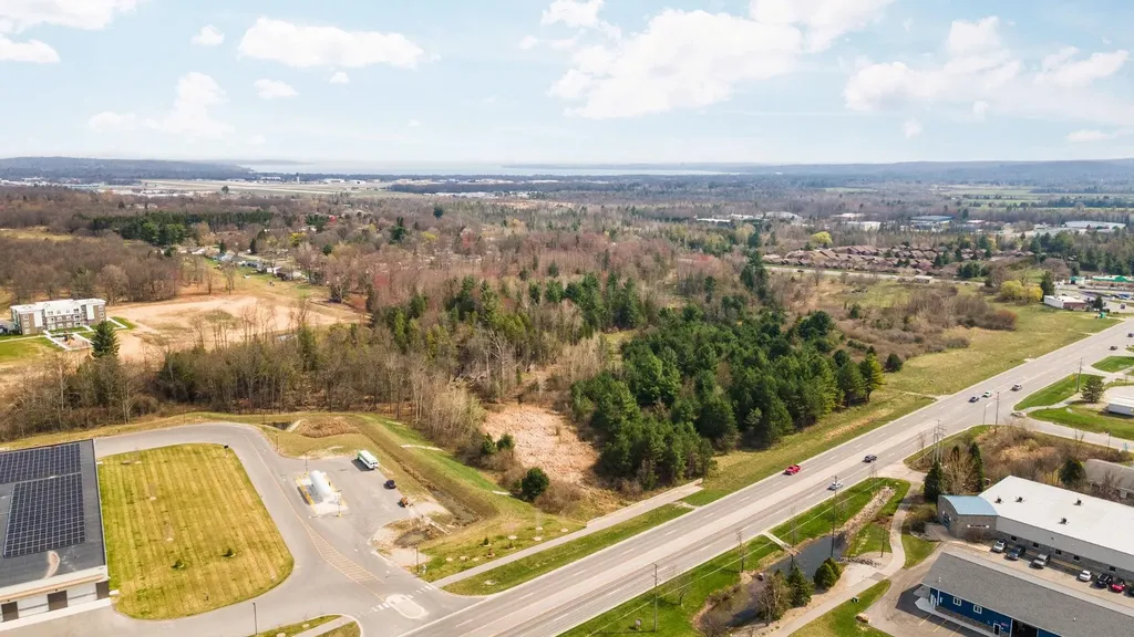 2051 N Garfield Road Garfield Charter Township MI 49686