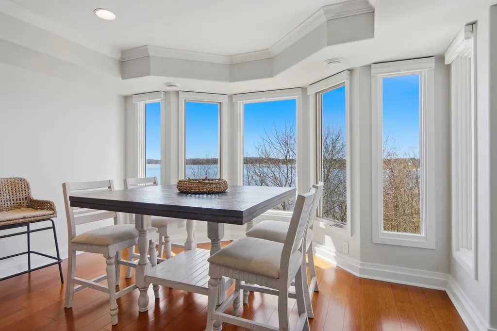 704 N Dockside Circle Suttons Bay Township MI 49682