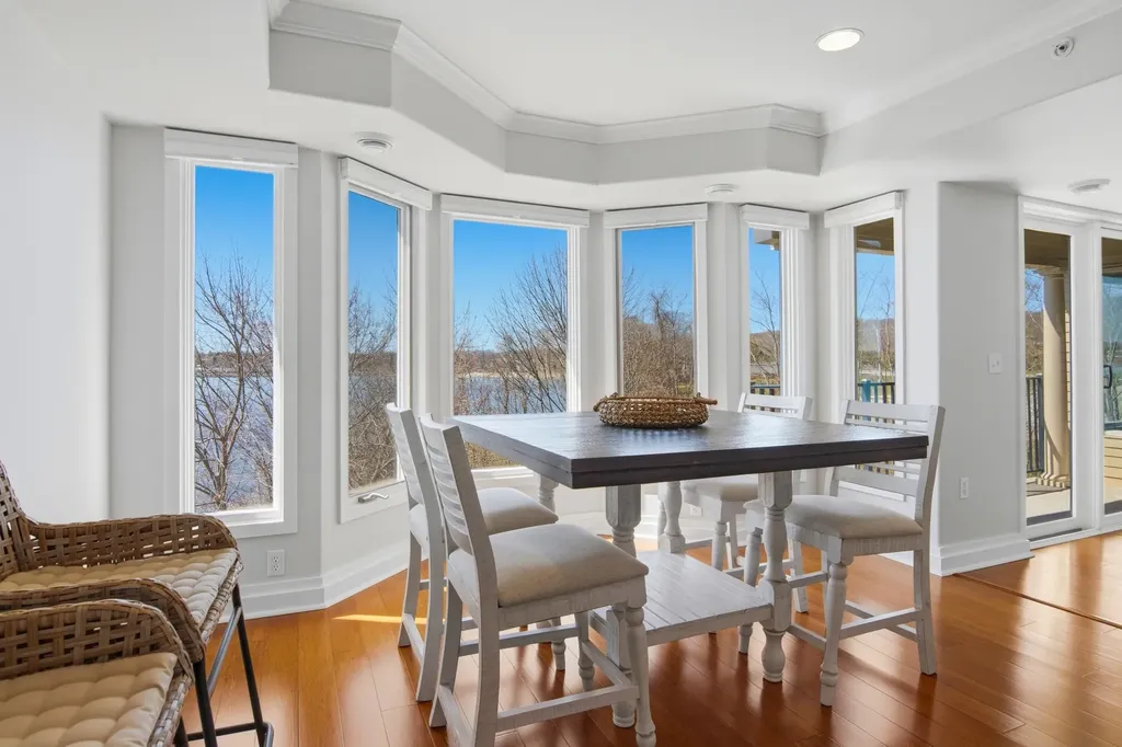 704 N Dockside Circle Suttons Bay Township MI 49682