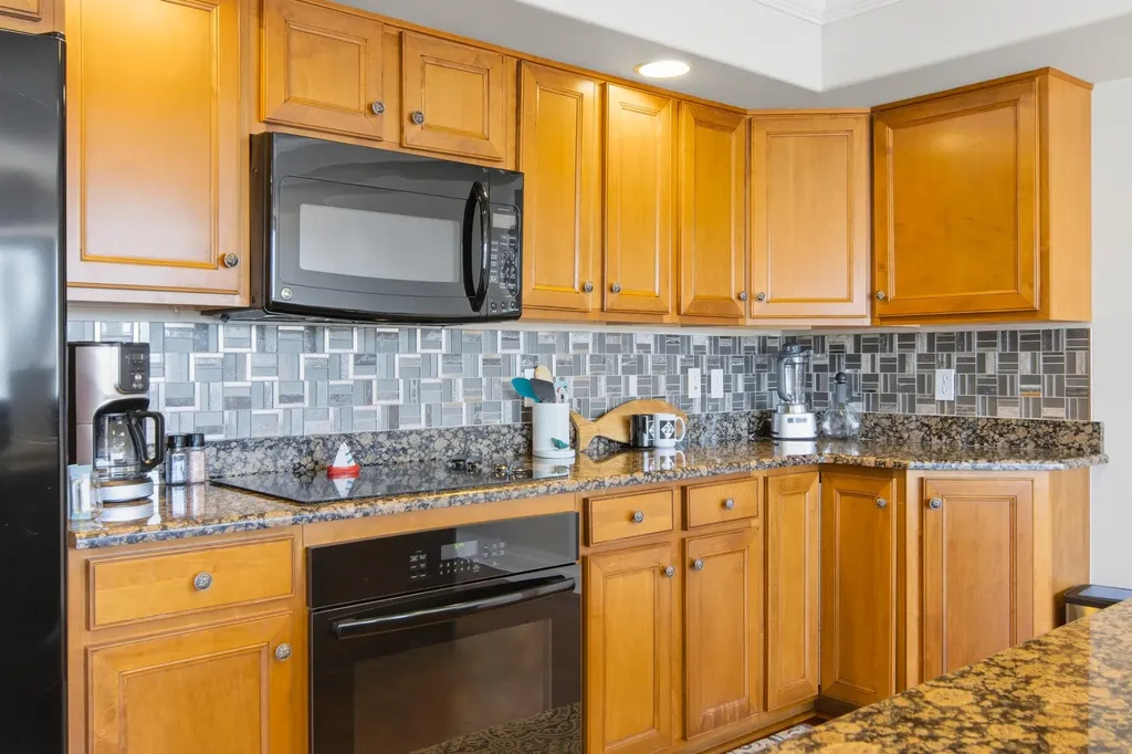 704 N Dockside Circle Suttons Bay Township MI 49682