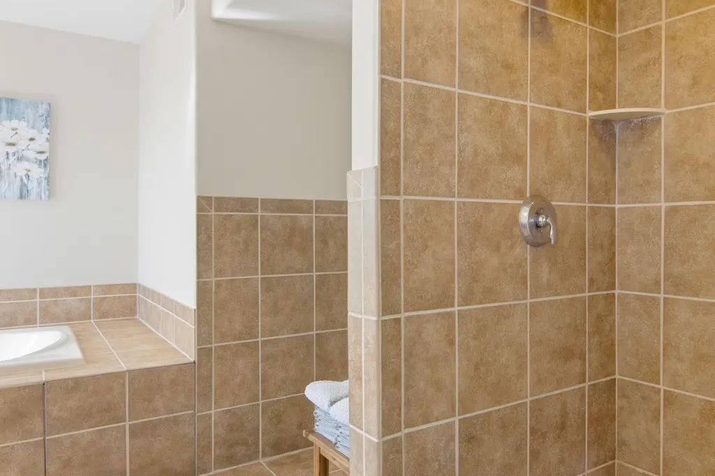 704 N Dockside Circle Suttons Bay Township MI 49682