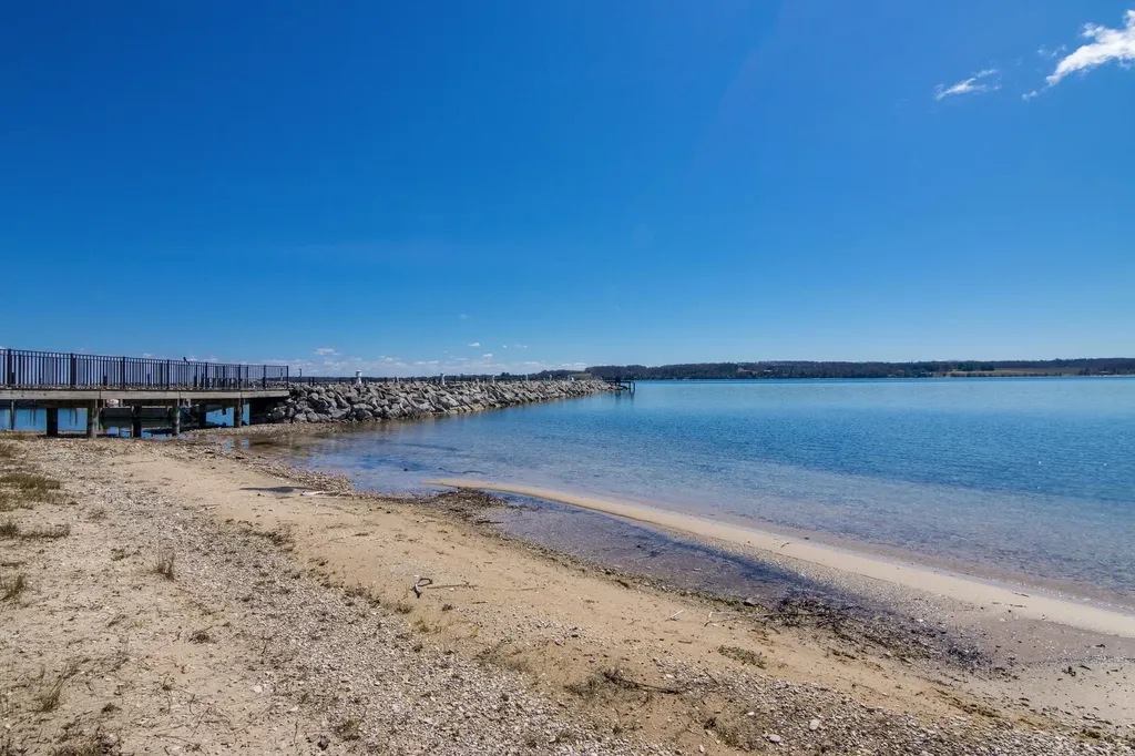 704 N Dockside Circle Suttons Bay Township MI 49682