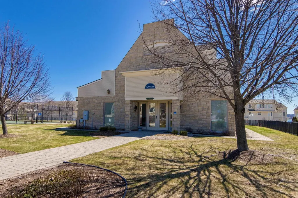 704 N Dockside Circle Suttons Bay Township MI 49682