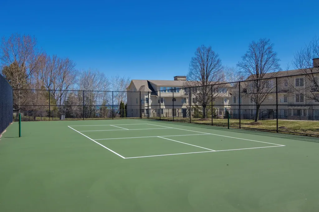 704 N Dockside Circle Suttons Bay Township MI 49682