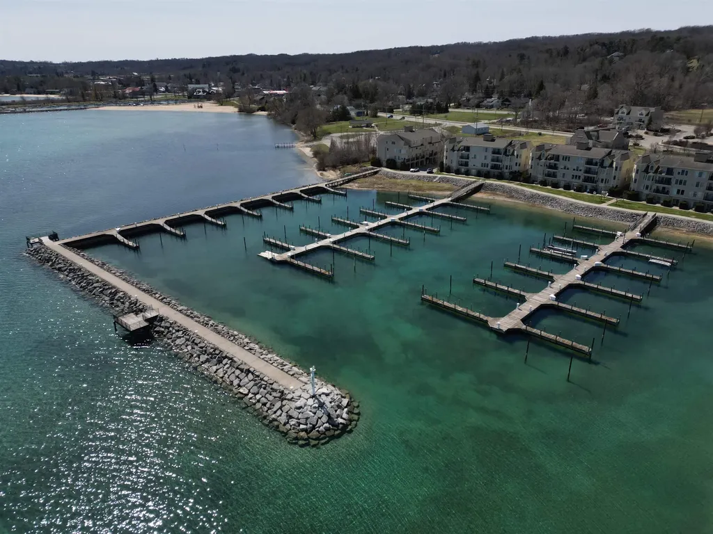 704 N Dockside Circle Suttons Bay Township MI 49682