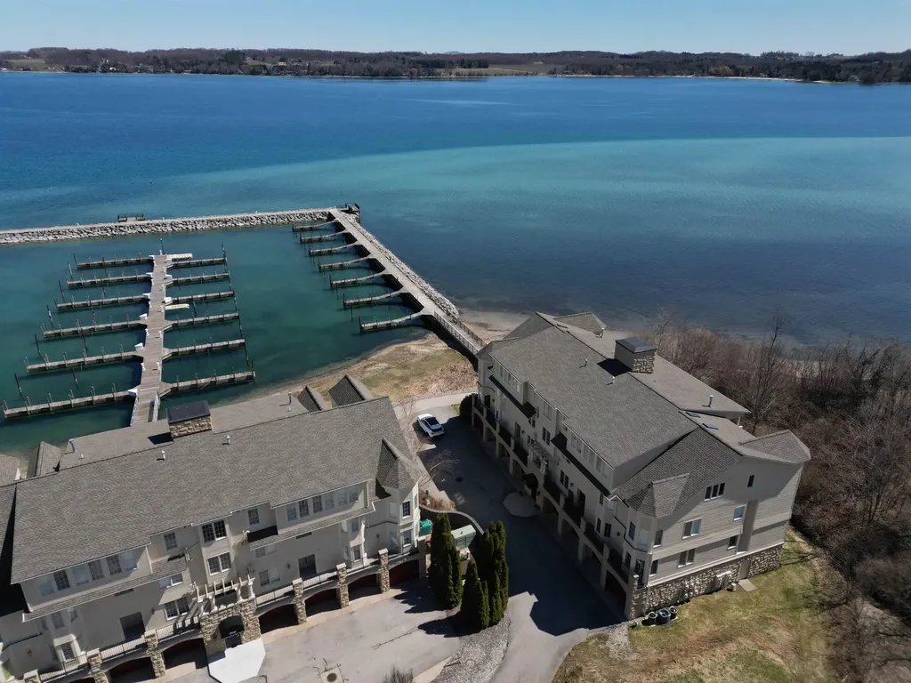 704 N Dockside Circle Suttons Bay Township MI 49682