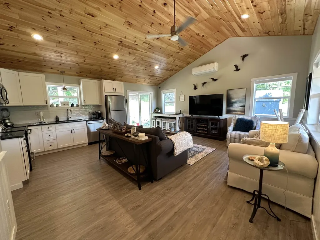 8350 E Horn Road Suttons Bay Township MI 49653