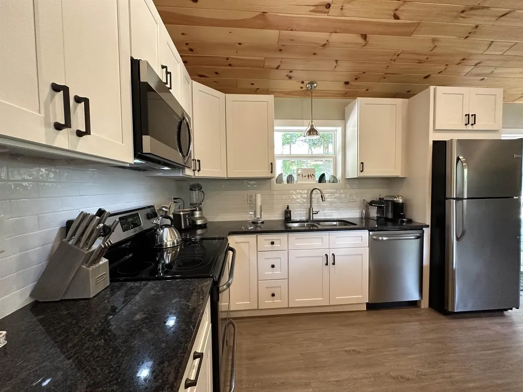 8350 E Horn Road Suttons Bay Township MI 49653