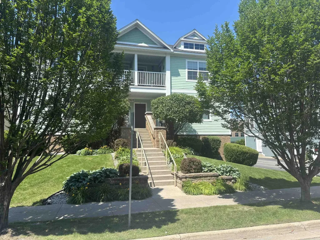 707 E State Street Traverse City City MI 49686