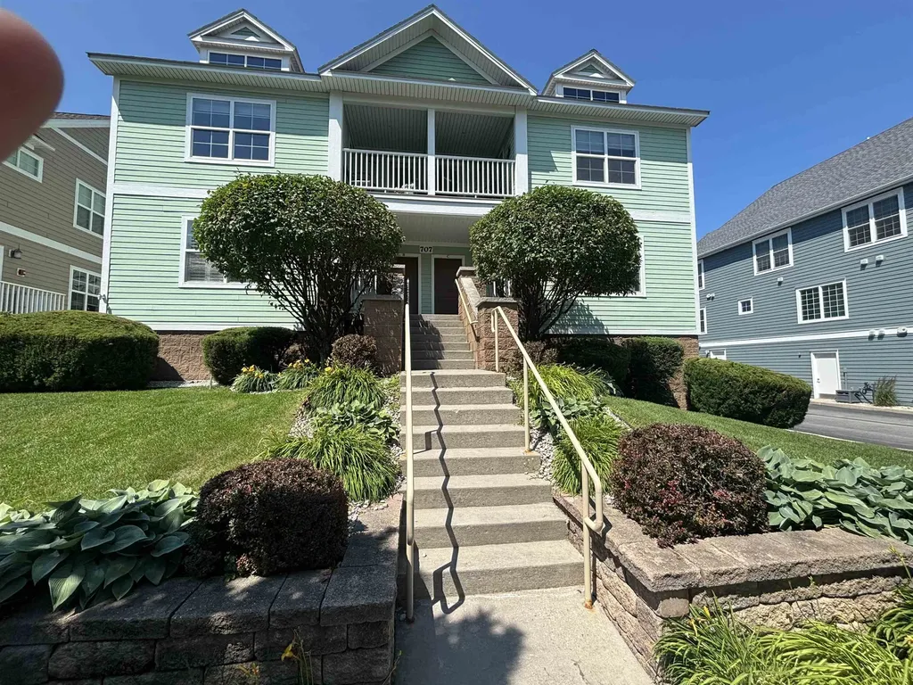 707 E State Street Traverse City City MI 49686