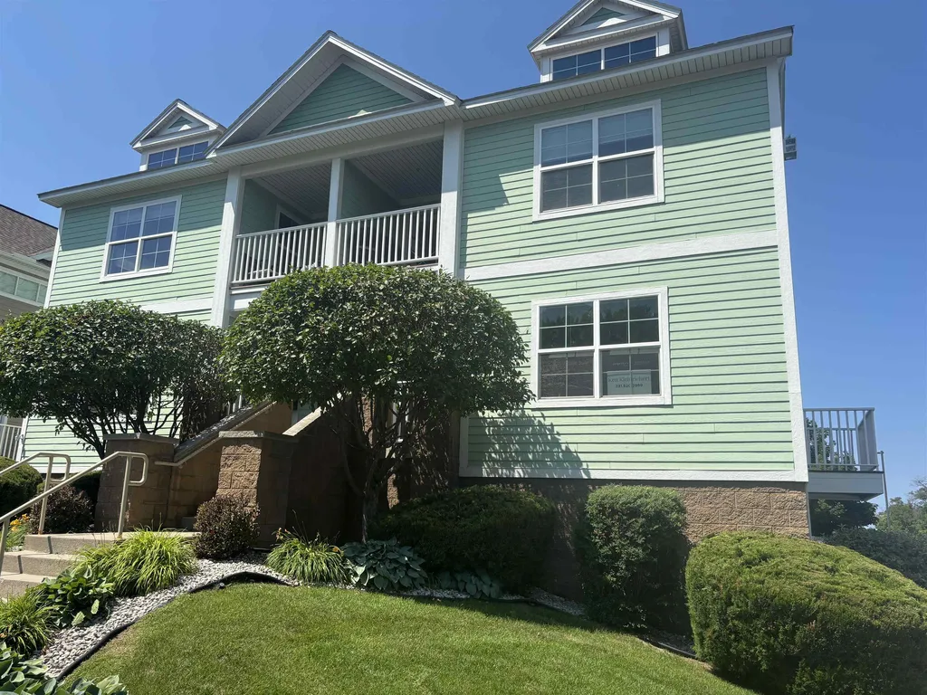 707 E State Street Traverse City City MI 49686