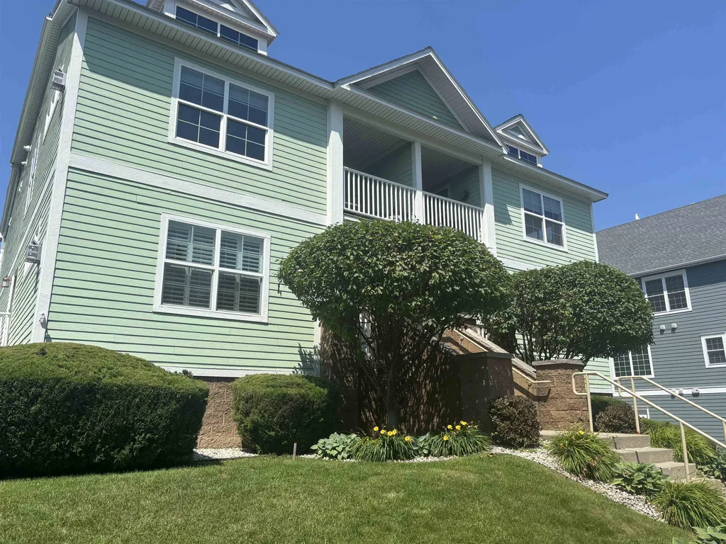 707 E State Street Traverse City City MI 49686