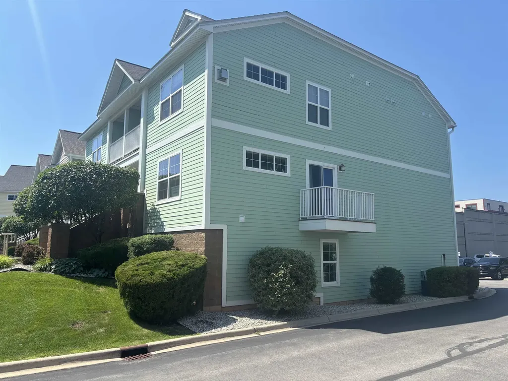 707 E State Street Traverse City City MI 49686