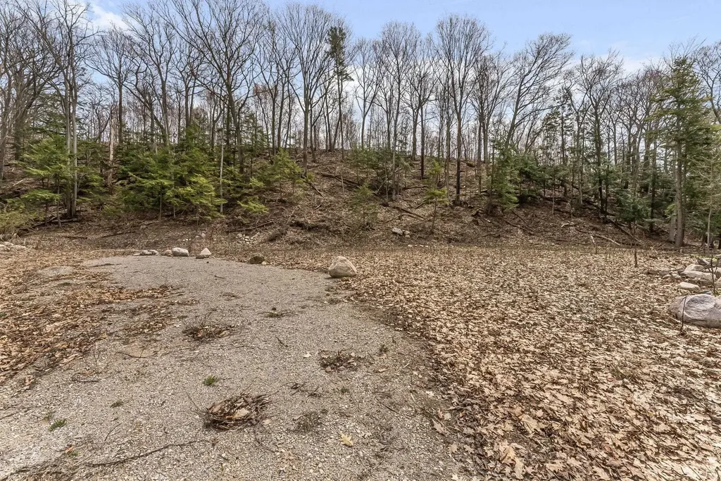 9006 Peninsula Drive Peninsula Township MI 49686