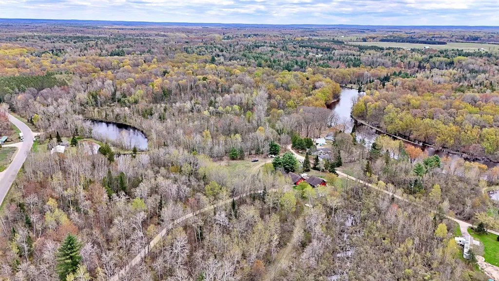 Ville Timberlane Drive Sylvan Township MI 49631